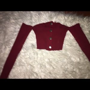 maroon off the shoulder long sleeve crop top